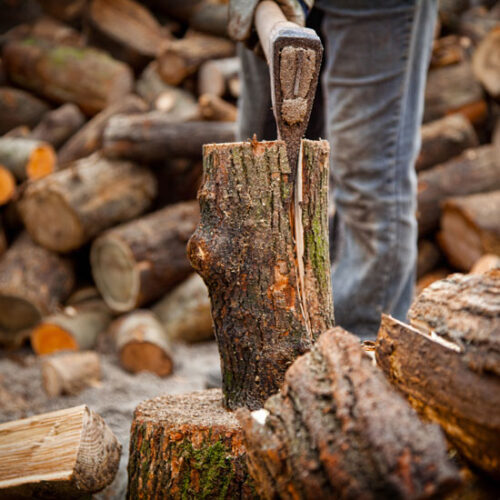 How to Split Firewood Efficiently